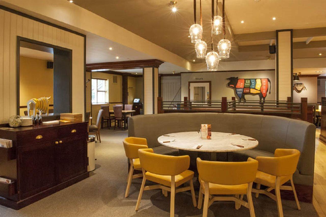 Premier Inn Солихъл Екстериор снимка