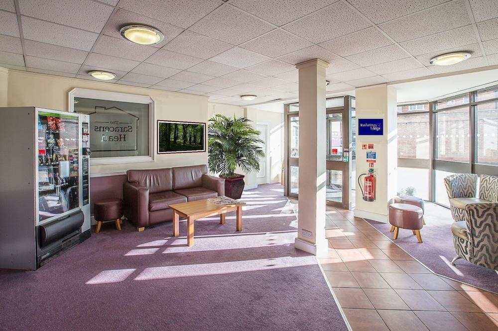 Premier Inn Солихъл Екстериор снимка