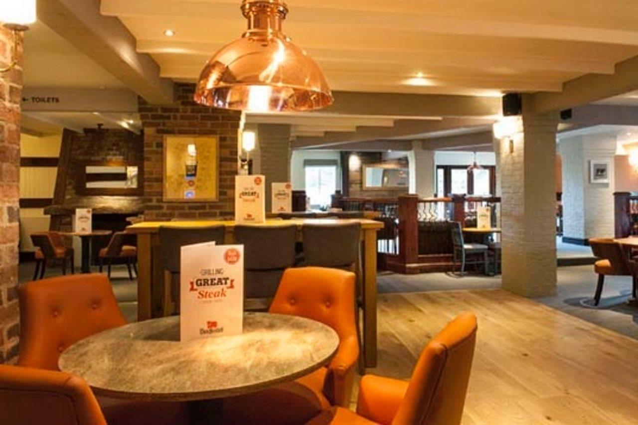 Premier Inn Солихъл Екстериор снимка